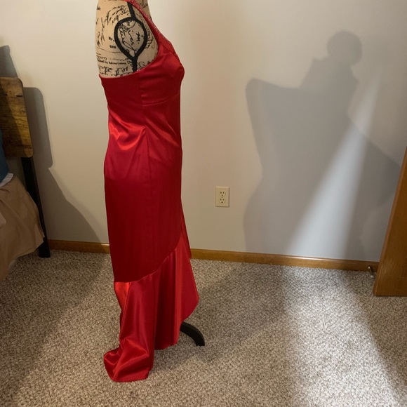 Red formal Evening Halter Dress Rhinestone Front - Picture 3 of 6